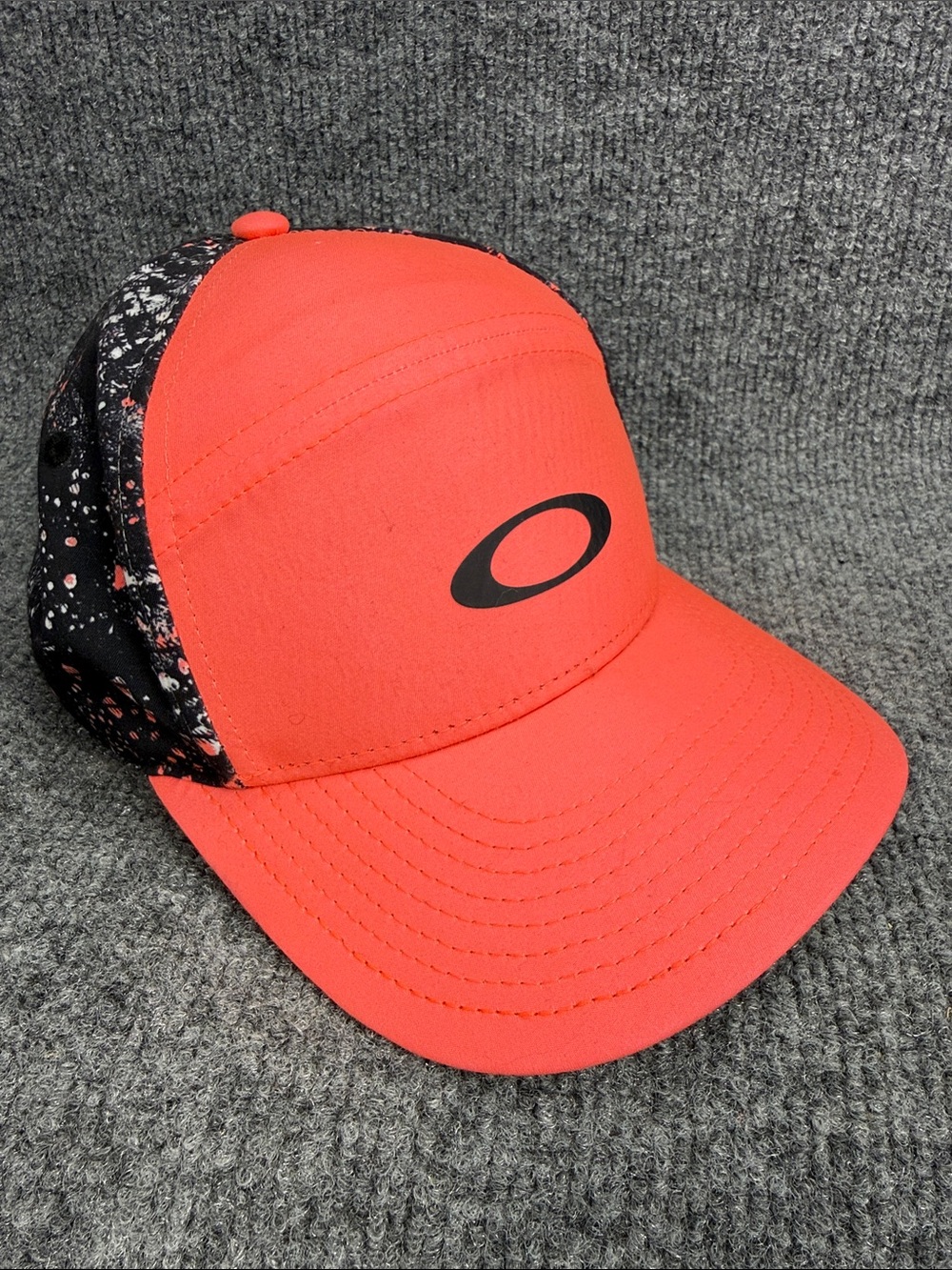 Oakley Shade Me Adjustable Coral Trucker Hat Men’s Small
